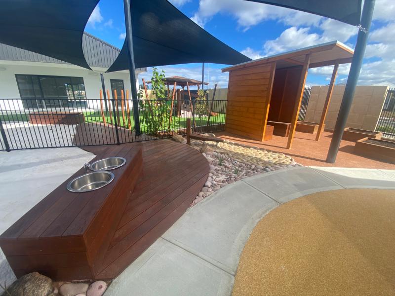 Genius Lakelands Playground Mud Kitchen and Potting Shed